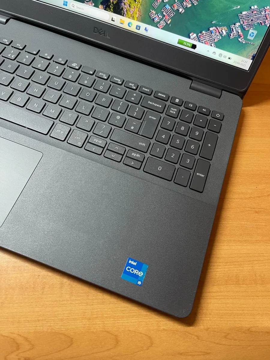 Dell laptop i5 pro 11gen 16-256 win 11 - Image 2
