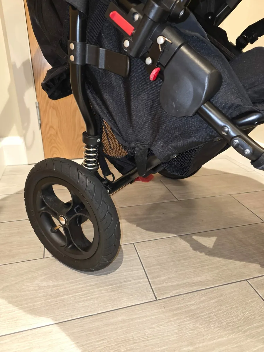 Spotless Out N About Double stroller - Image 4