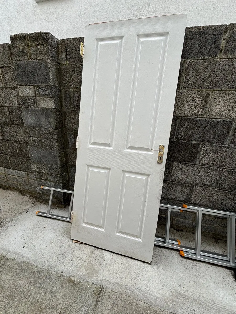 Door and window - Image 1