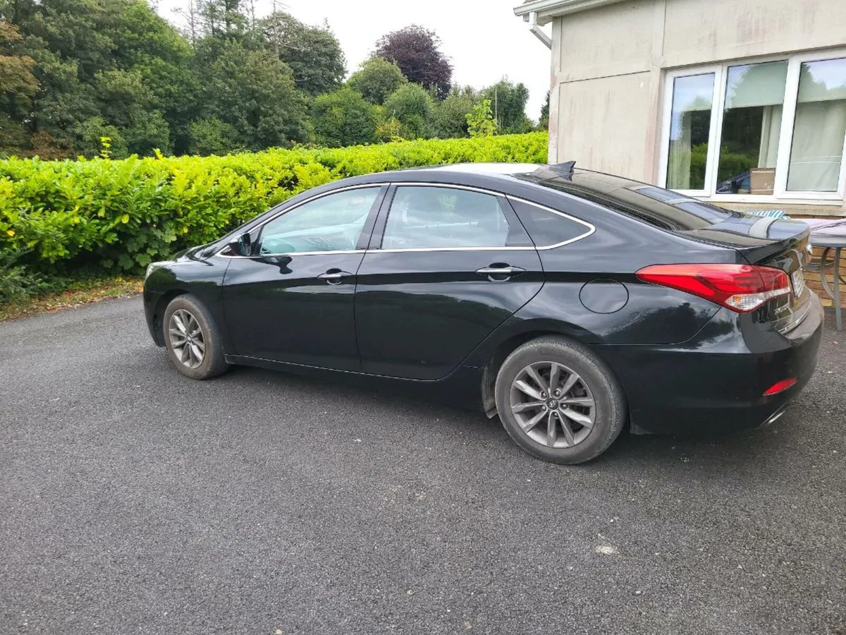 Car - Image 2