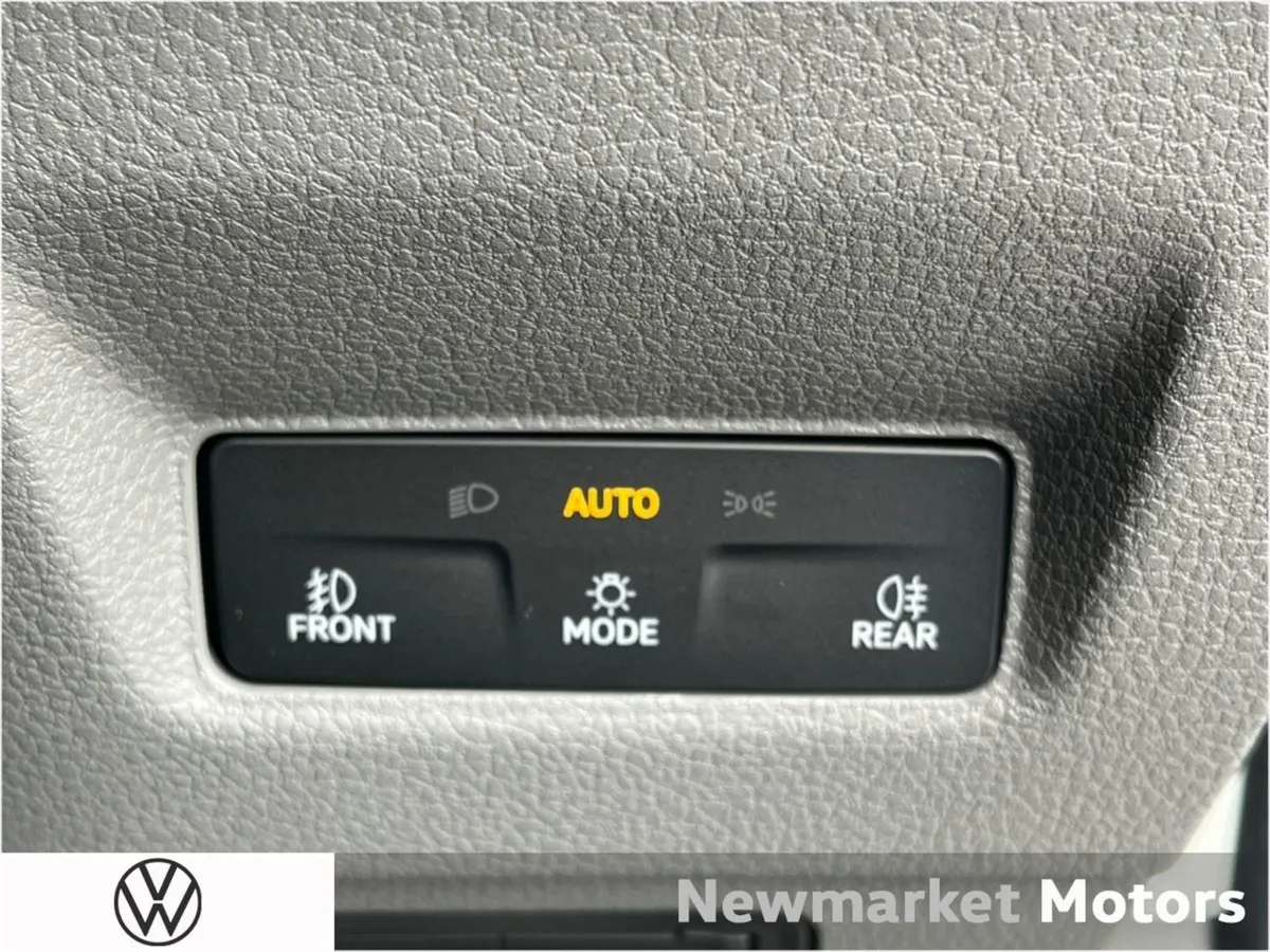 Volkswagen Crafter High Roof 30 Trendline Medium - Image 4