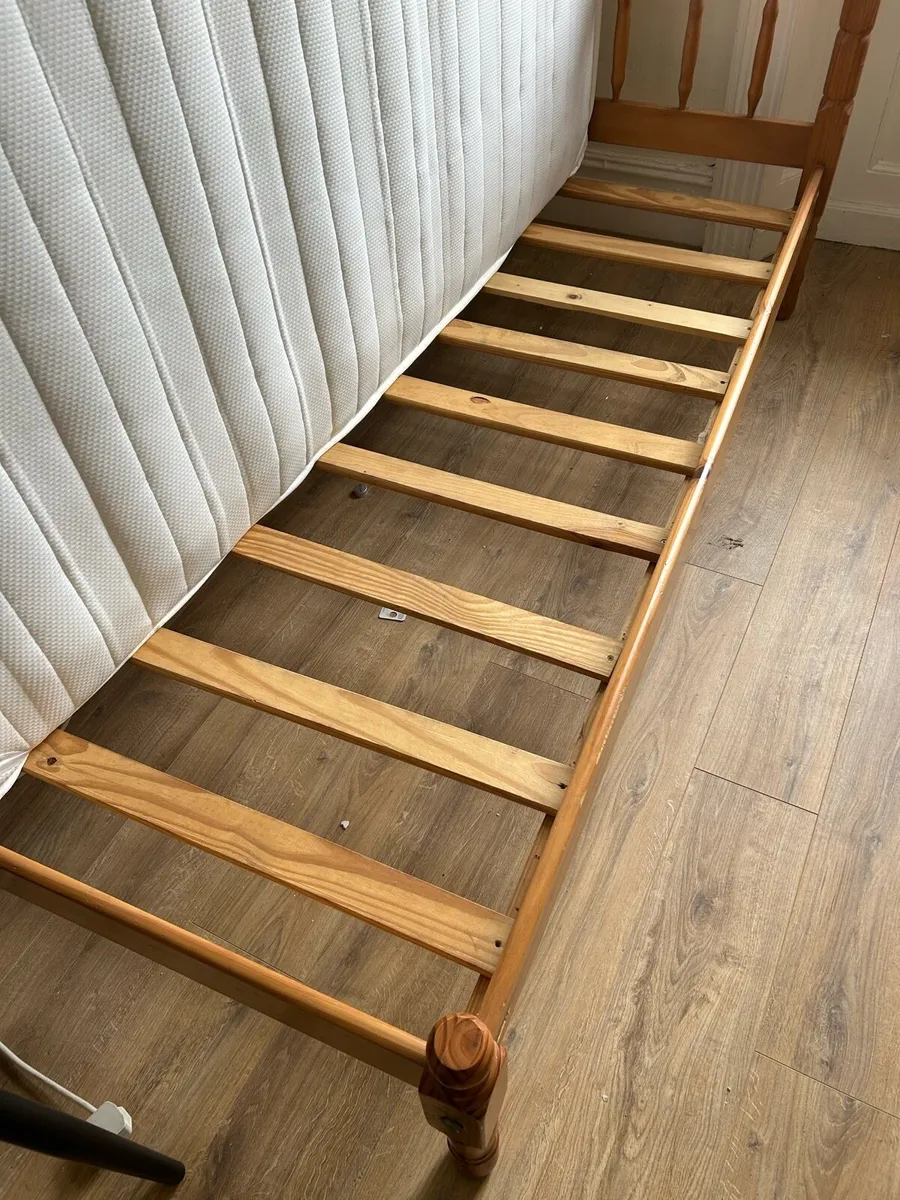 Single Beds with nearly new mattresses - Image 2