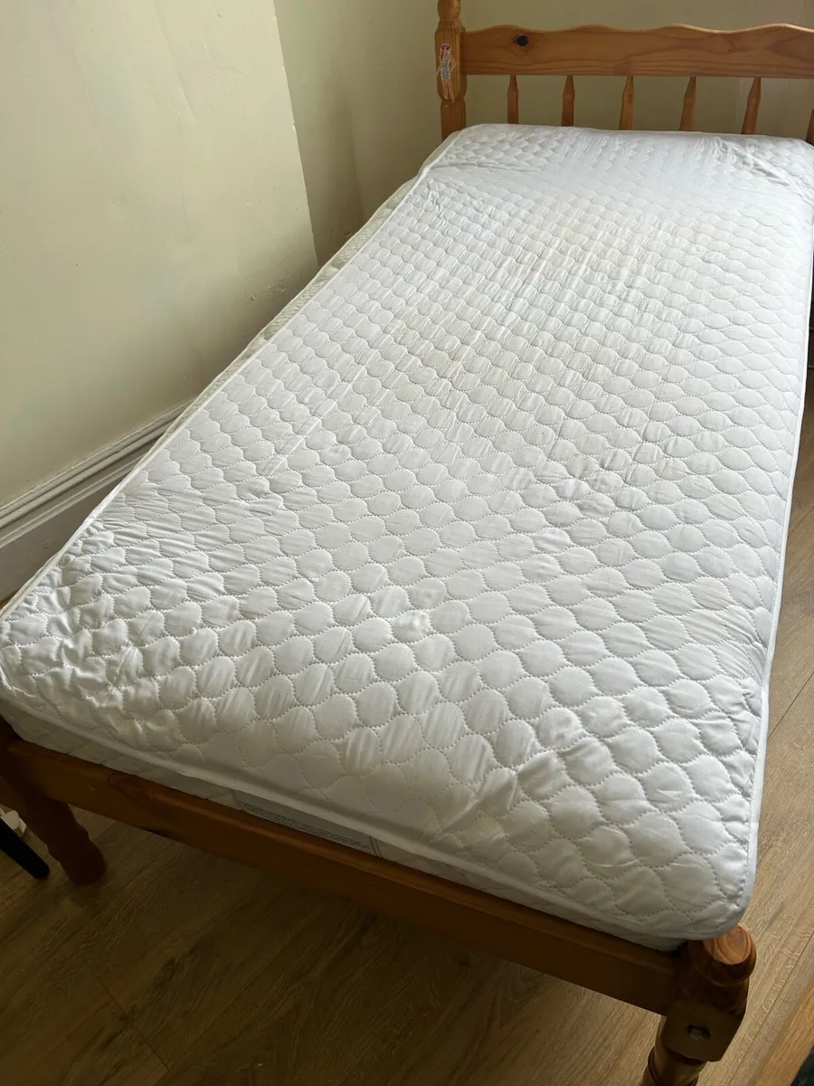 Single Beds with nearly new mattresses - Image 3