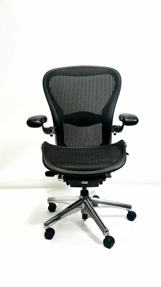 Herman Miller Aeron Chair polished chrome (Size C) - Image 2