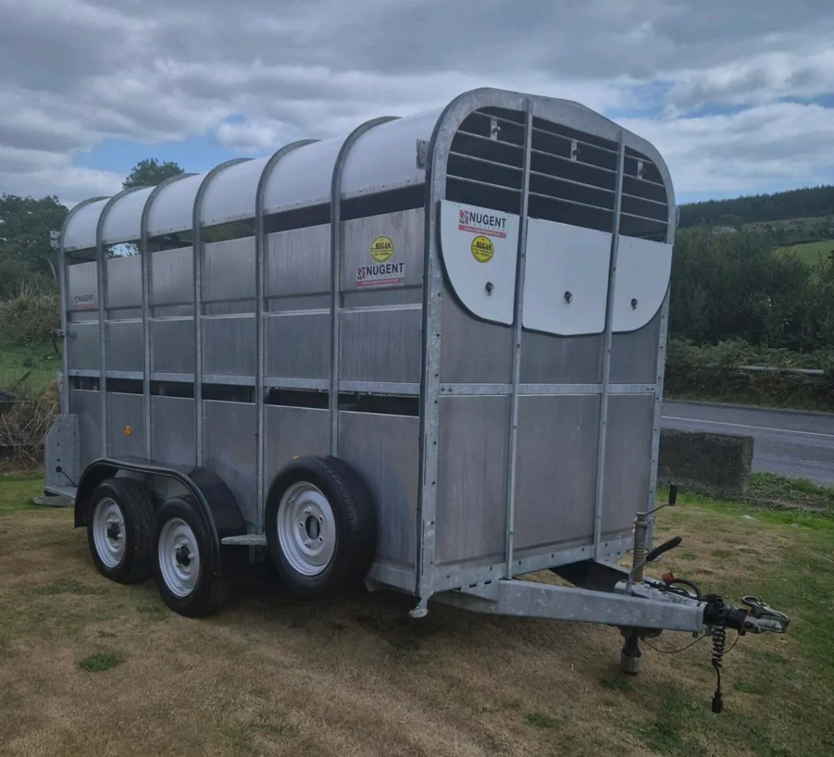 Nugent 12 x6,7 horse/cattle trailer 2019 highroof - Image 1