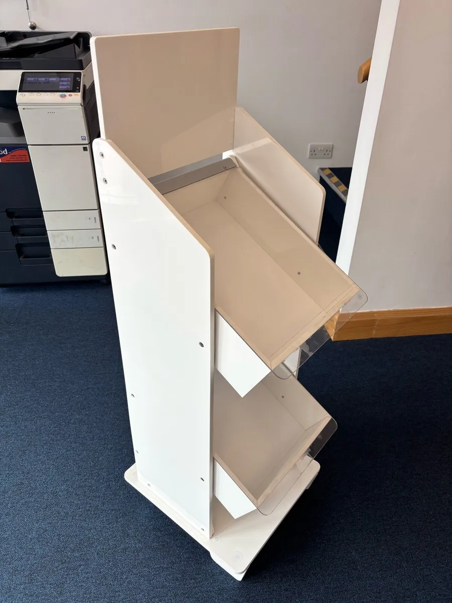 BROCHURE / LEAFLET STAND - Image 1