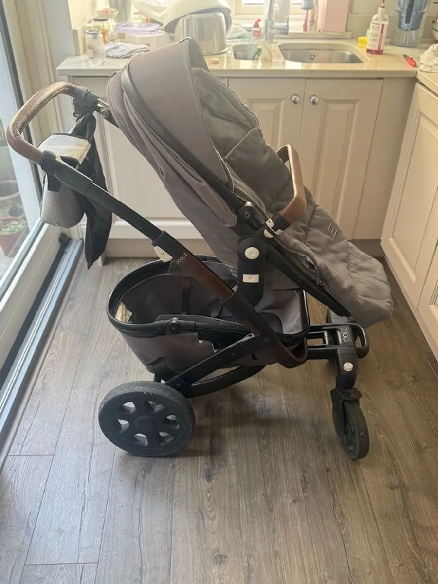 Joolz Geo2 Stroller & Car Seat with Isofix - Image 2