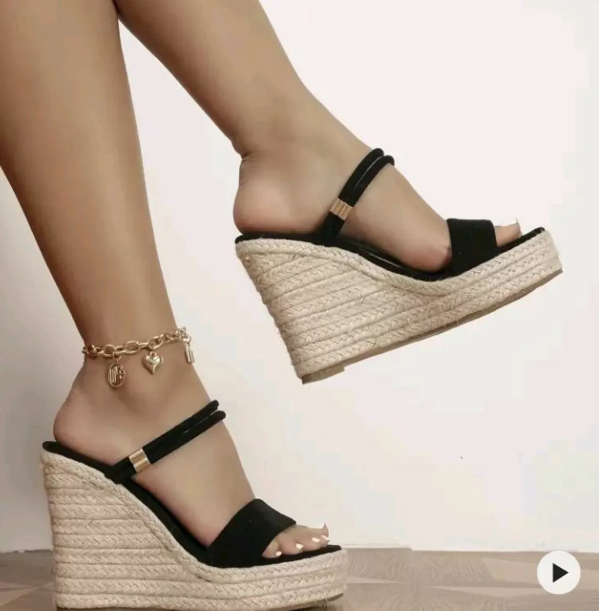Sandles