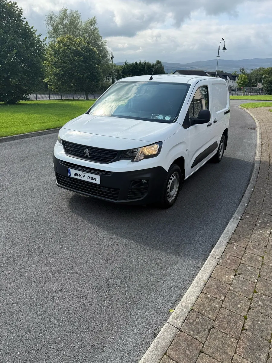 2021 Peugeot Partner - Image 4
