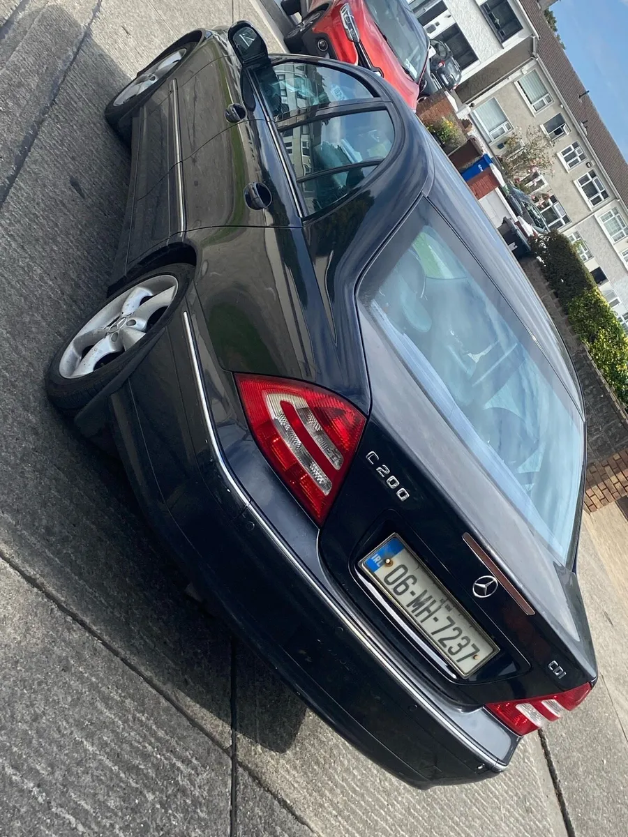Mercedes c200 - Image 2
