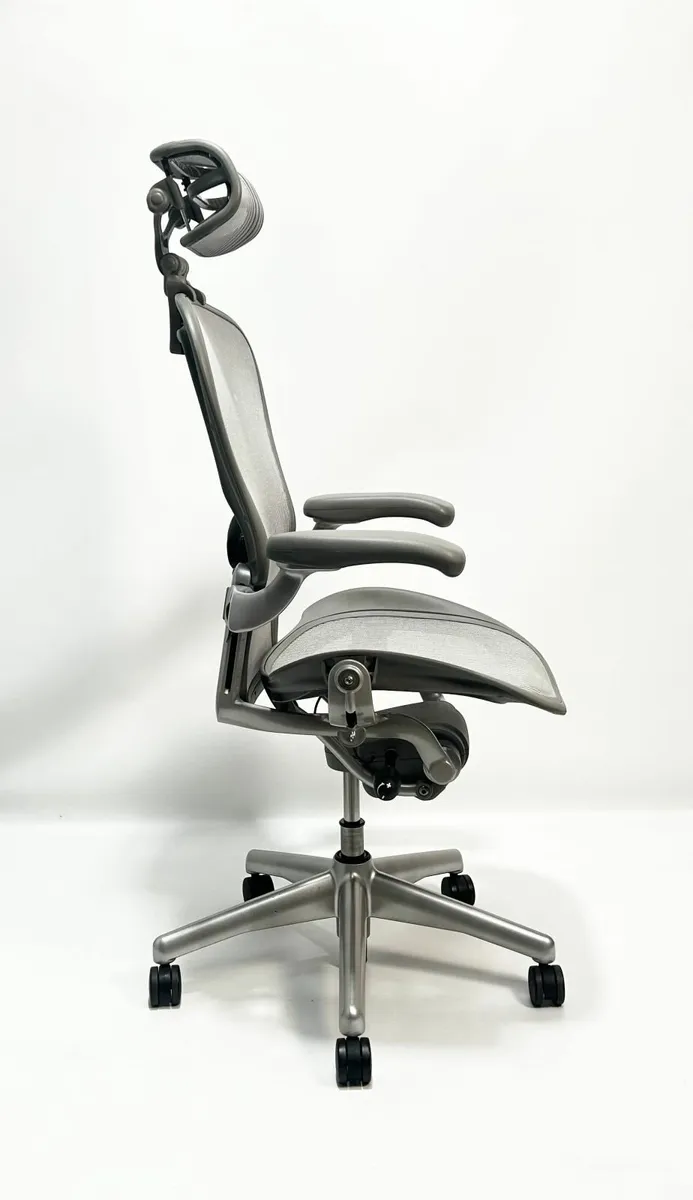 Herman Miller Aeron Chair with Headrest (Size C) - Image 3