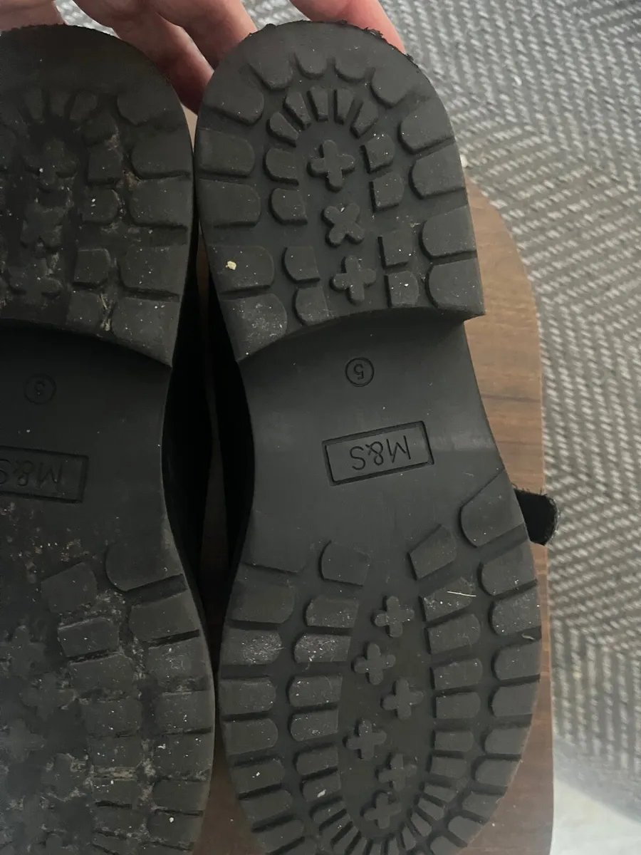 Shoes  free school shoes size 4 & 5 - Image 3