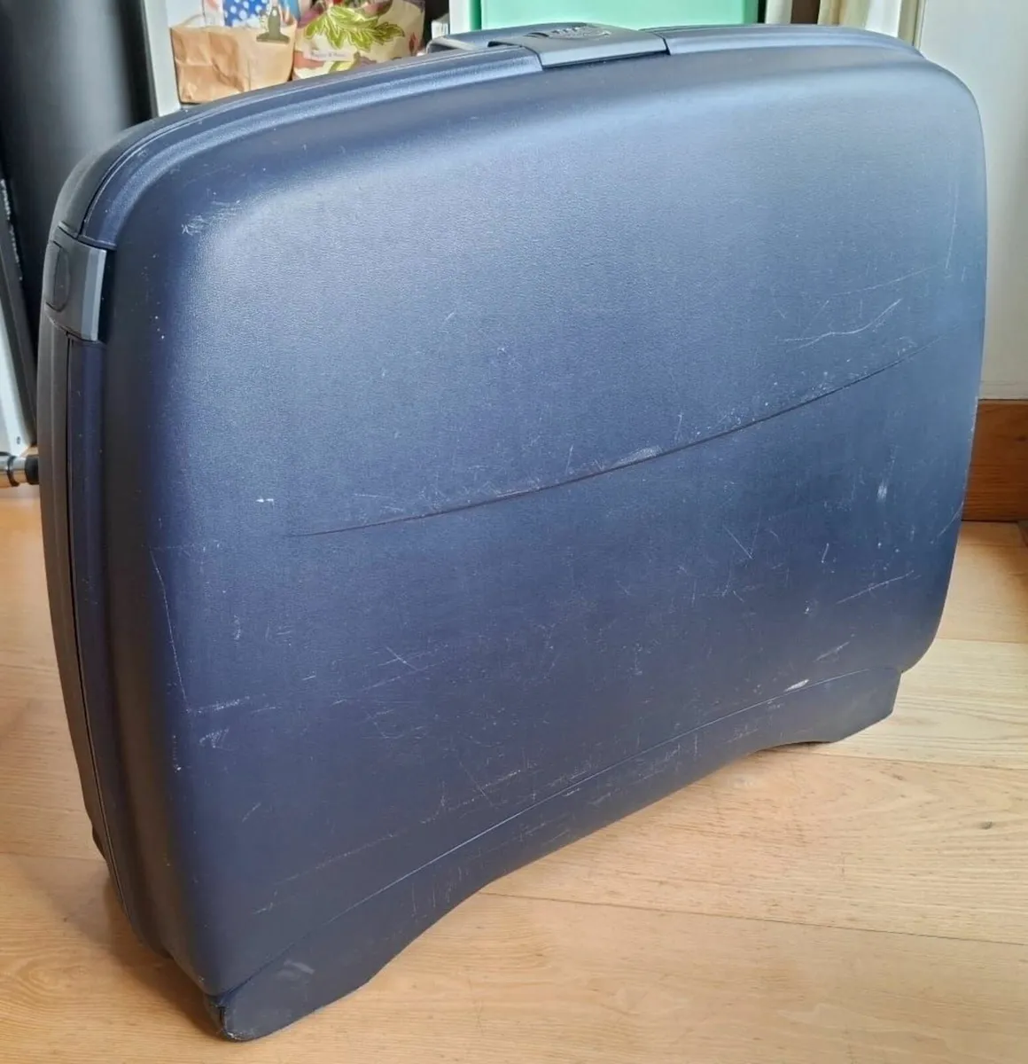Hard shell suitacase made in Itlay - Image 1