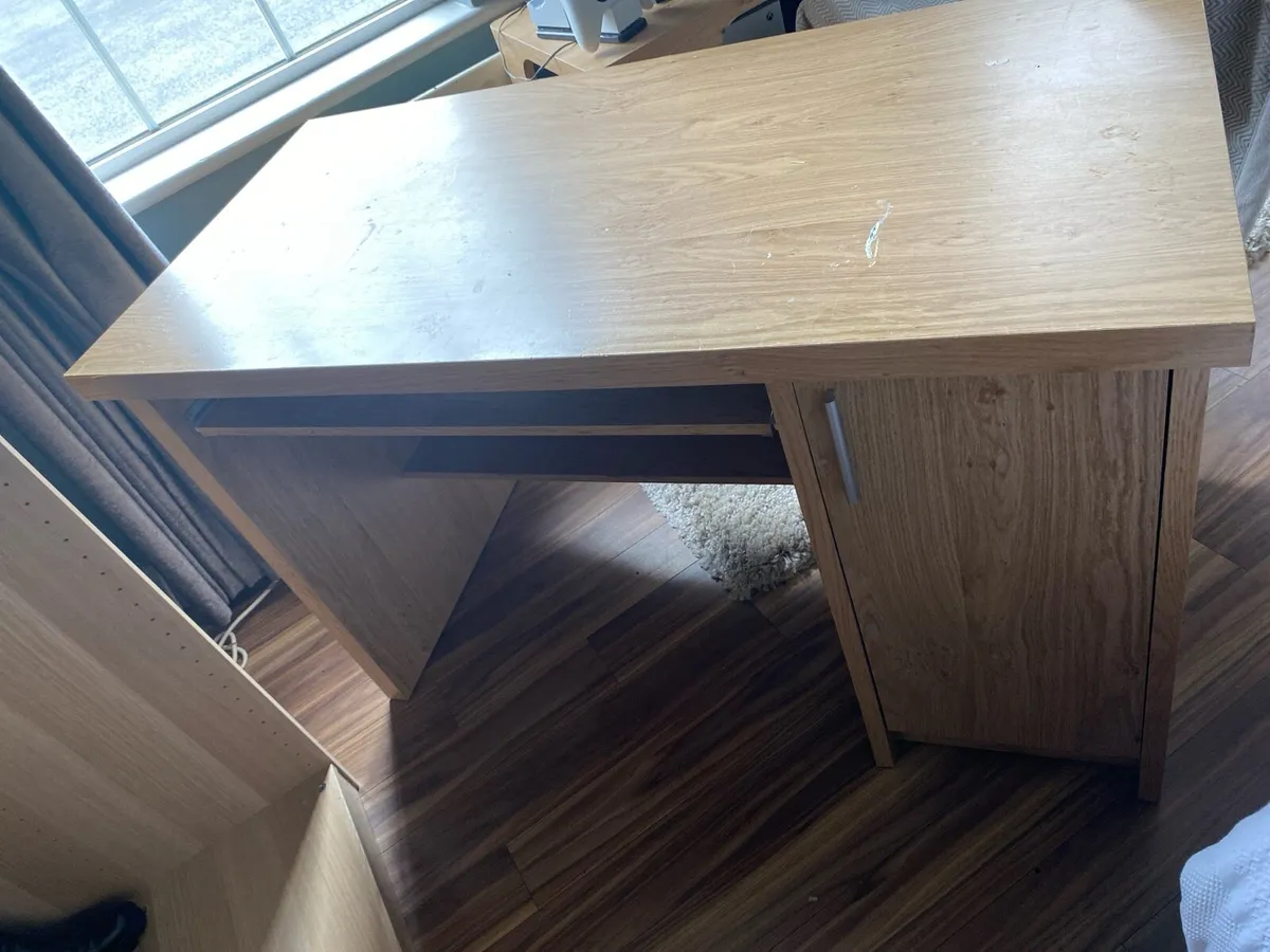 Desk - Image 2