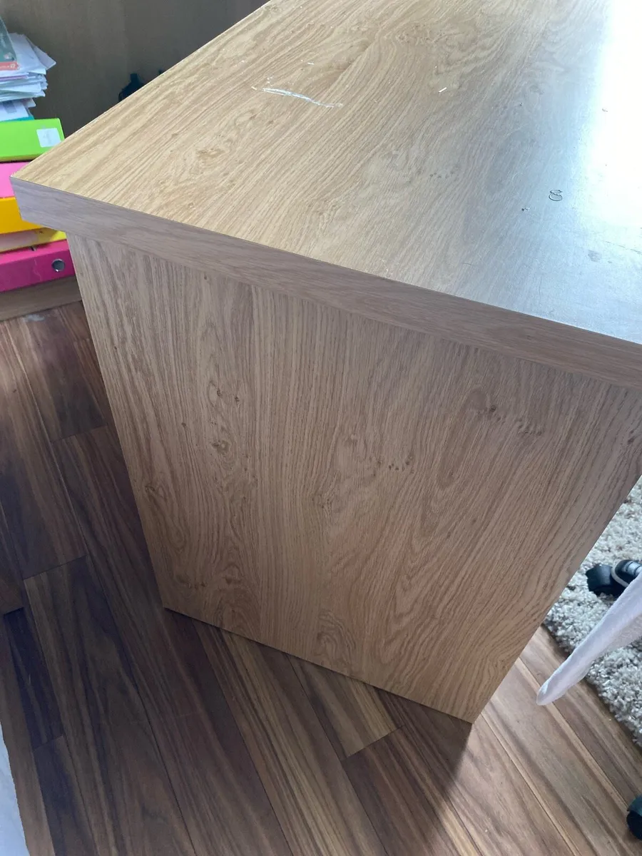 Desk - Image 3