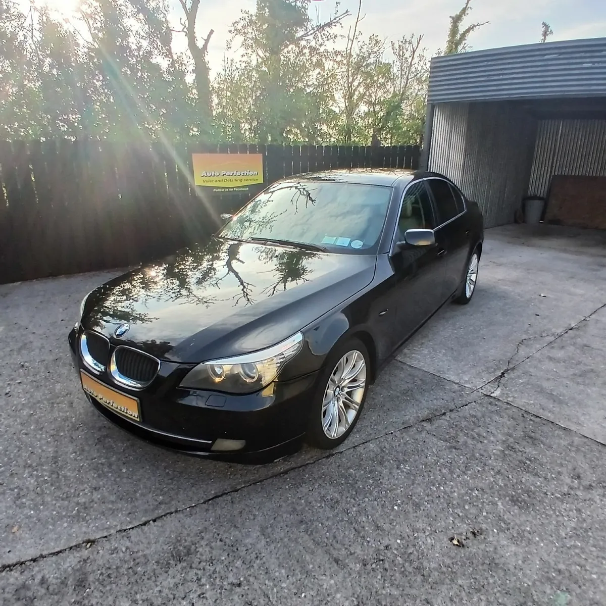 BMW 5-Series 2009 - Image 4