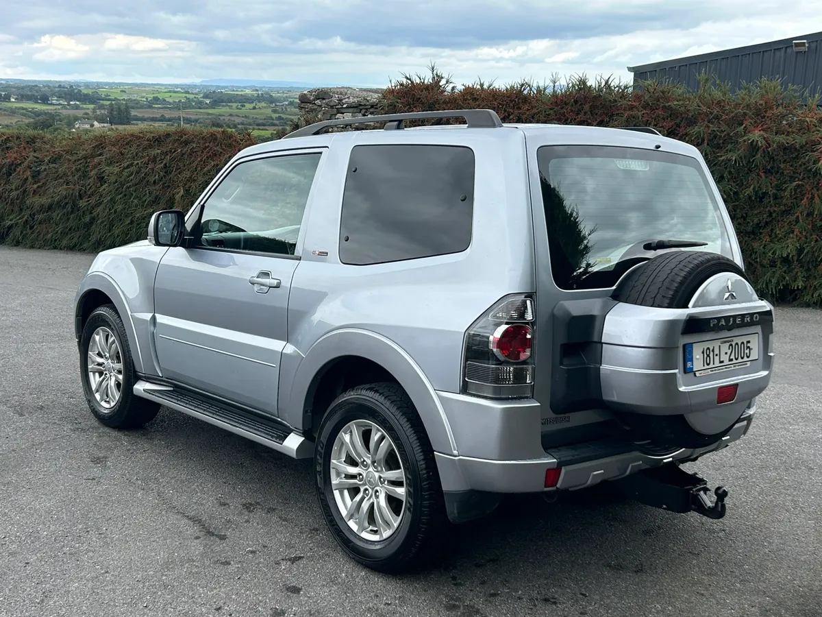 2018 Mitsubishi Pajero 3.2 DiD - Image 3