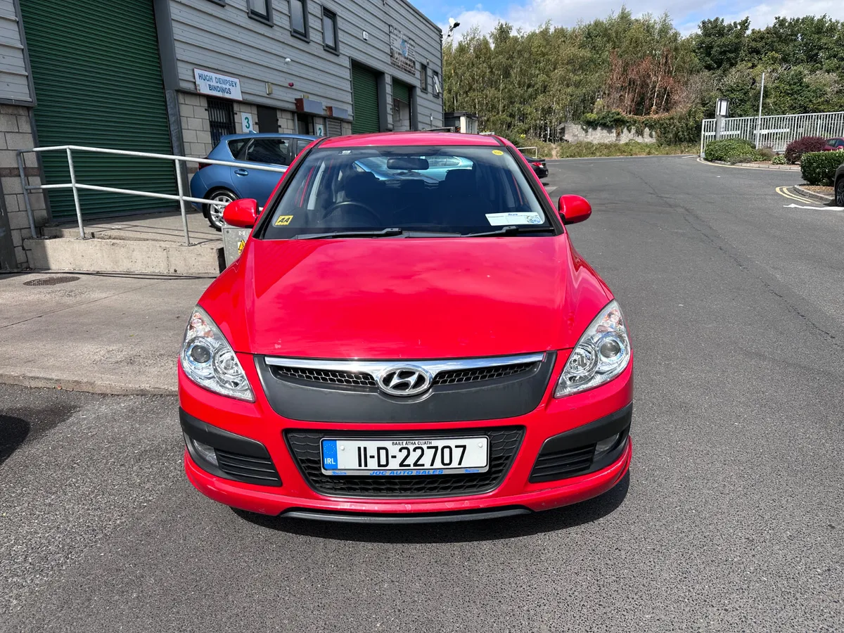 Hyundai i30 1.4 Deluxe, 2011 - Image 4