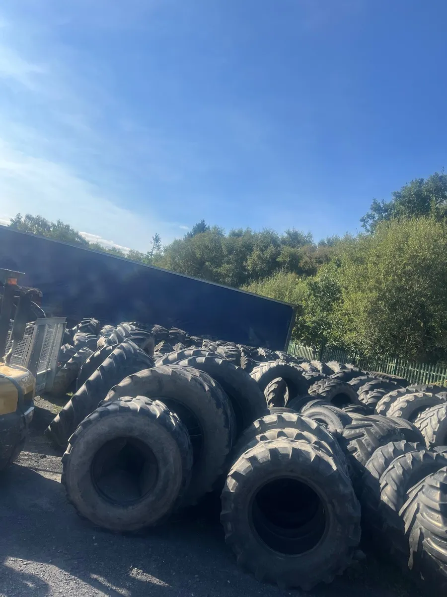 Tractor tyres *Need gone* - Image 3