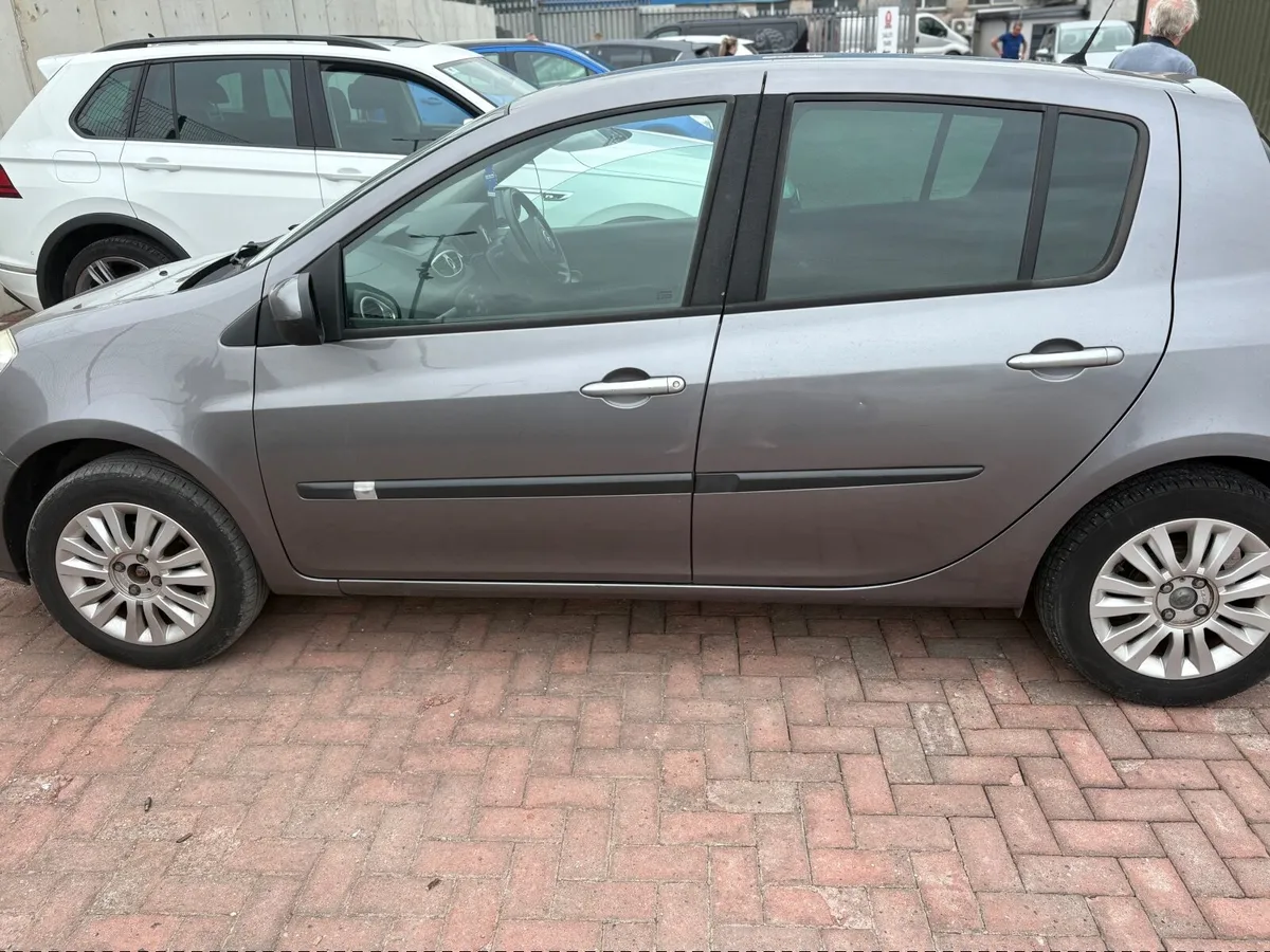 Renault Clio 2011 - Image 3
