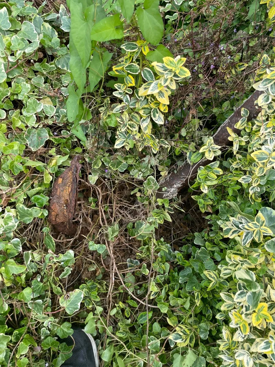 Old lighter boat barge anchor - Image 2