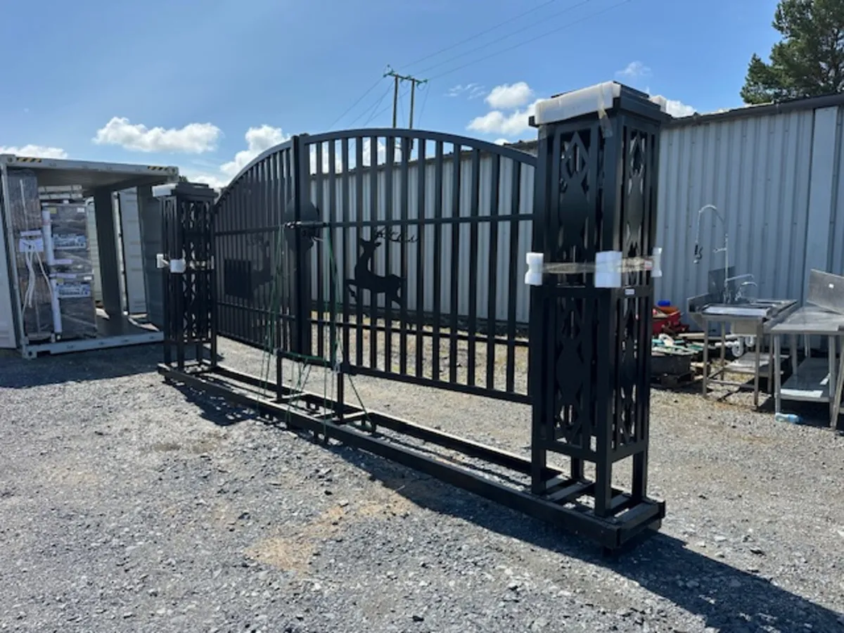 New 20FT Farm Iron Gate **Online Auction** - Image 3
