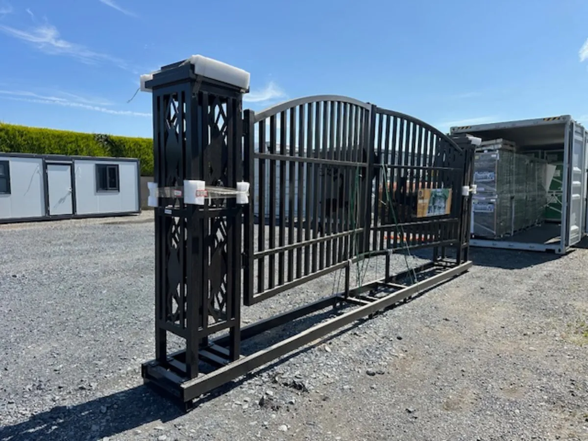 New 20FT Farm Iron Gate **Online Auction** - Image 4