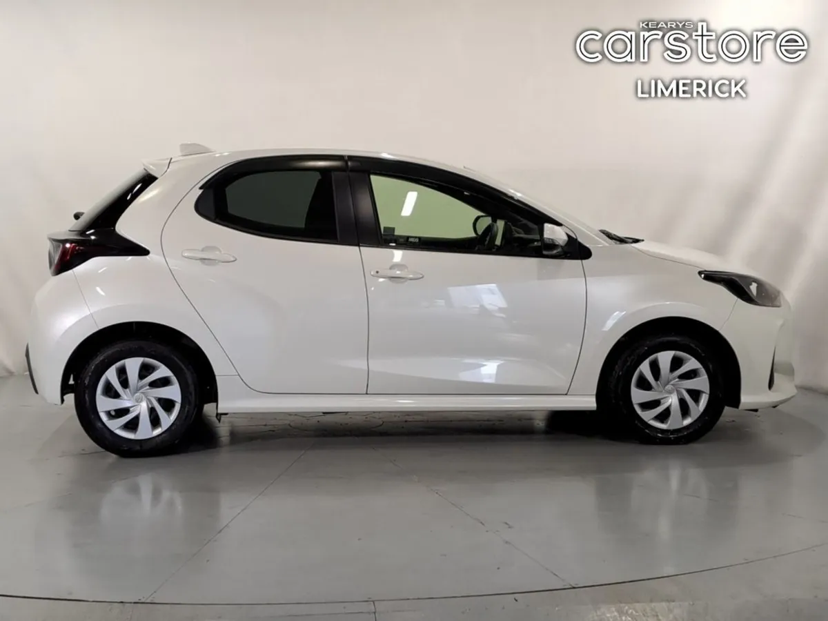 Toyota Yaris 1.5 Hybrid Auto - Image 2