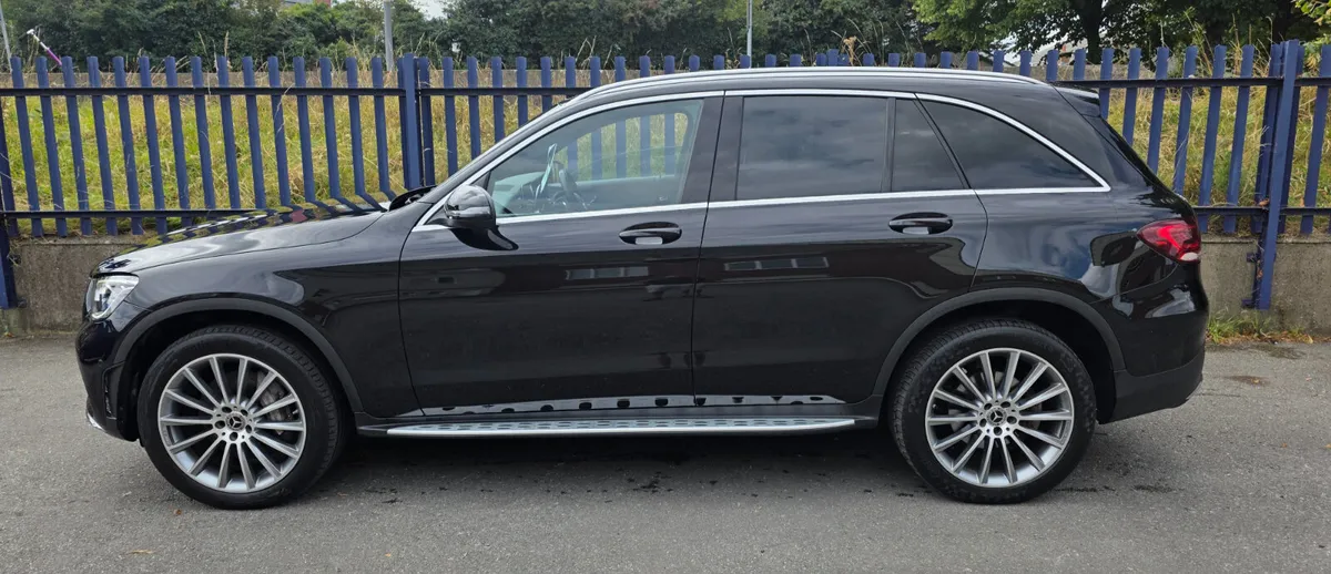 22 Mercedes GLC 300E - Image 2