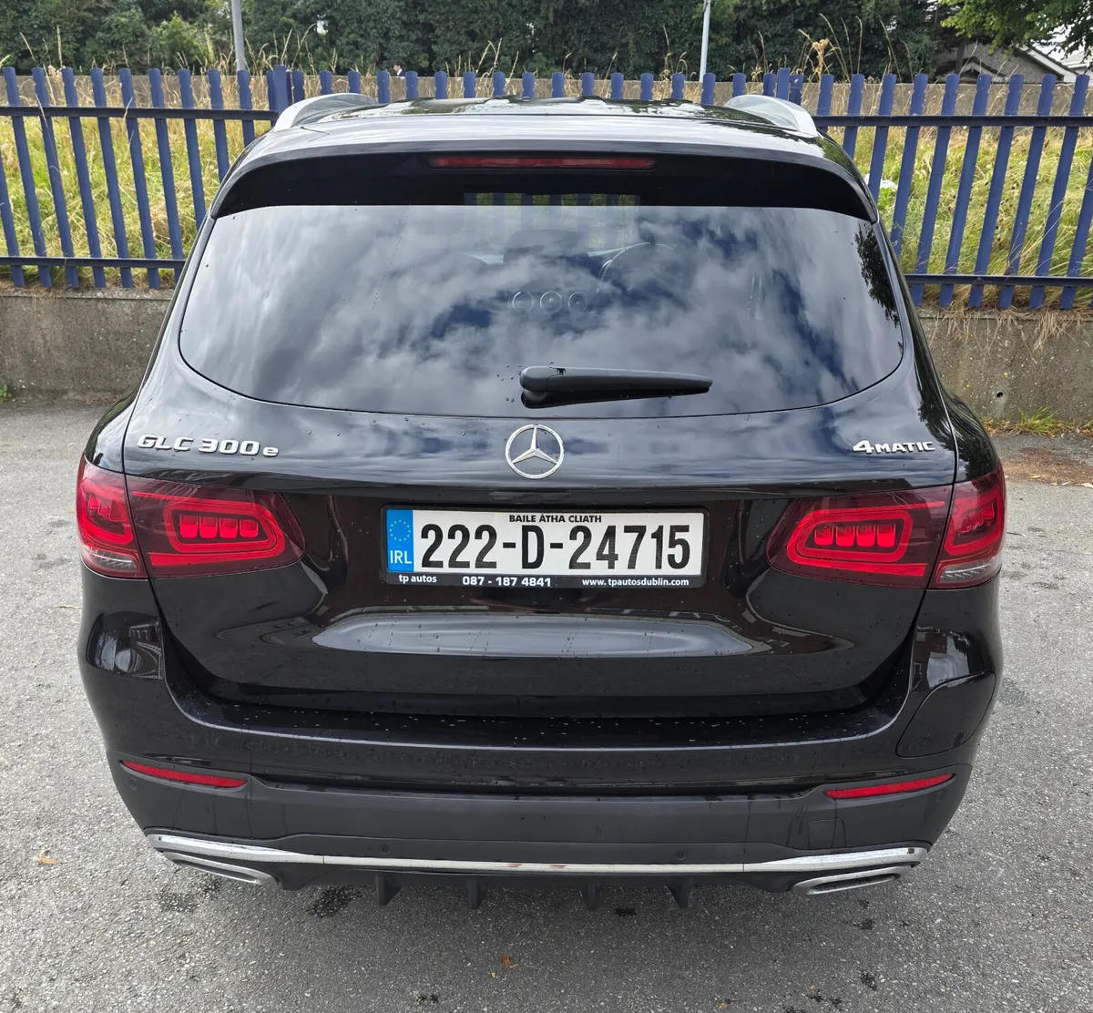 22 Mercedes GLC 300E - Image 4