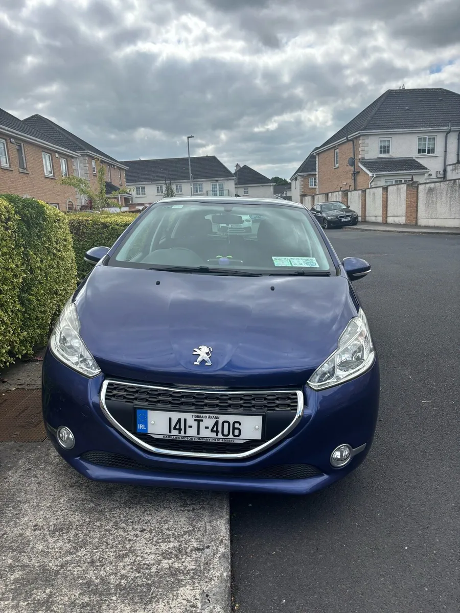 Peugeot 208 - Image 1
