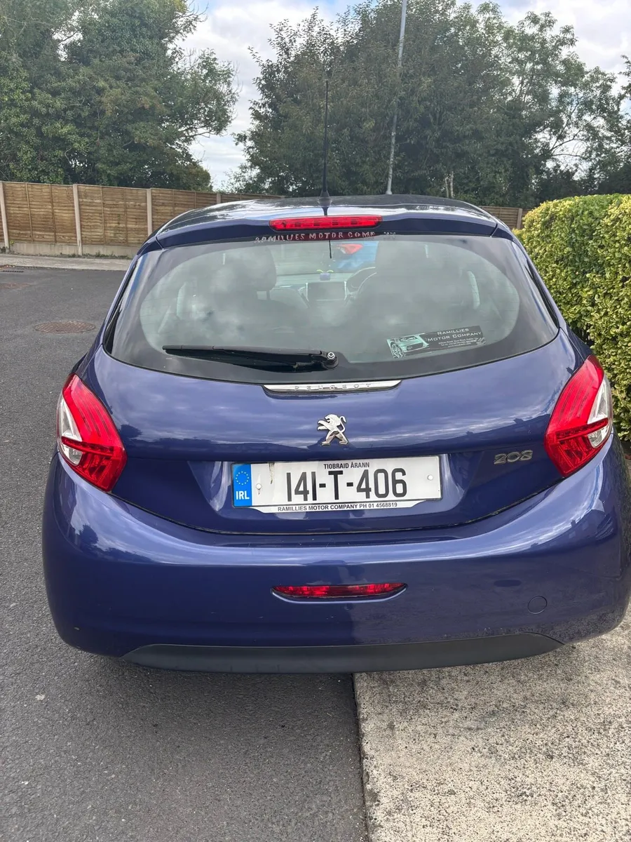Peugeot 208 - Image 2
