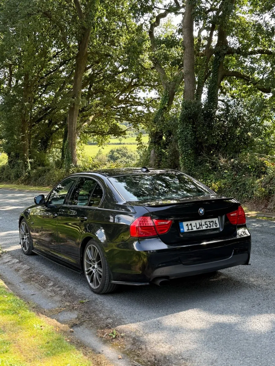 BMW E90 318i Msport Plus 08/26 NCT - Image 4