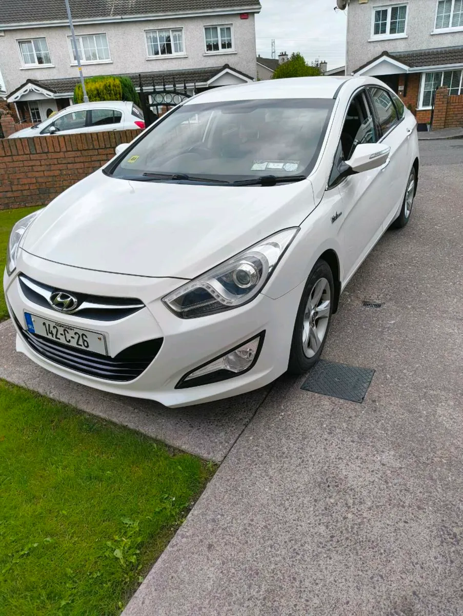 Car - Image 1