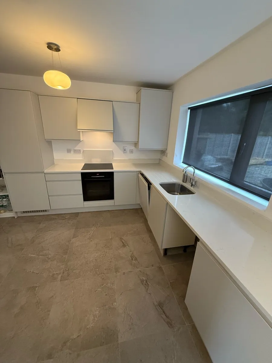 Full Kitchen with Appliances - Image 1