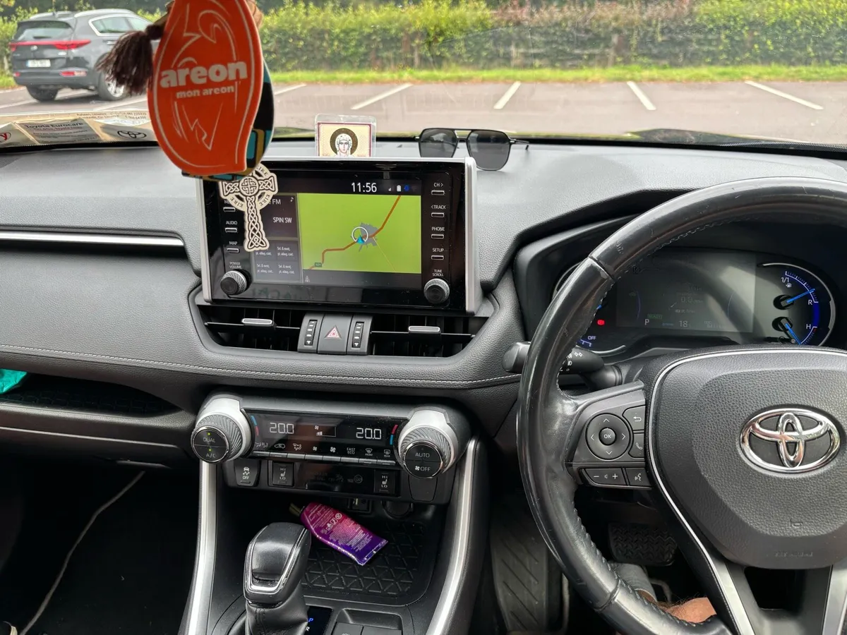 Car - Image 2