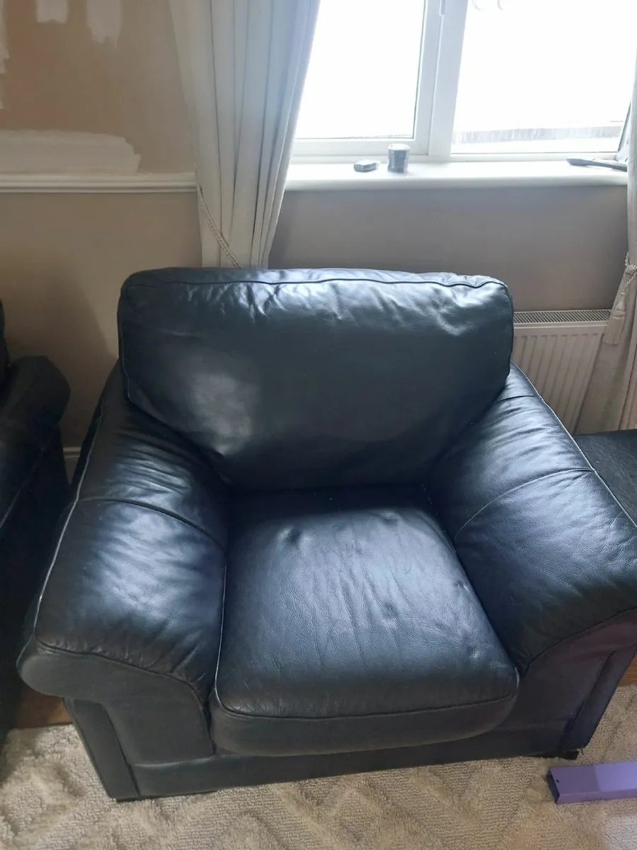 Suite of furniture - Image 3