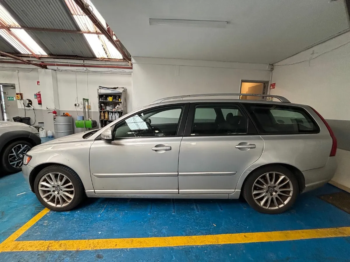 Volvo V50 - Image 4