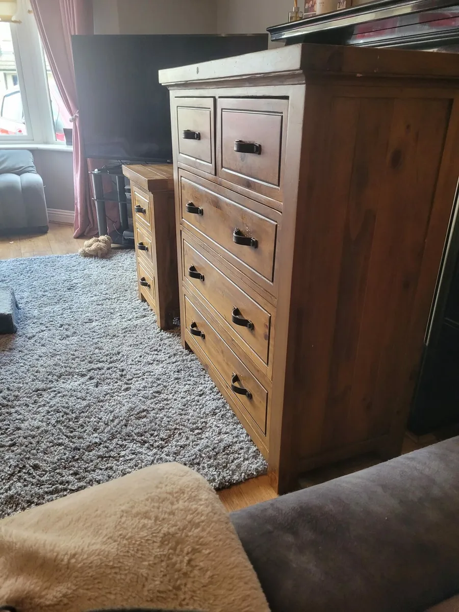 Solid wood Chest of drawer + bedside table - Image 3
