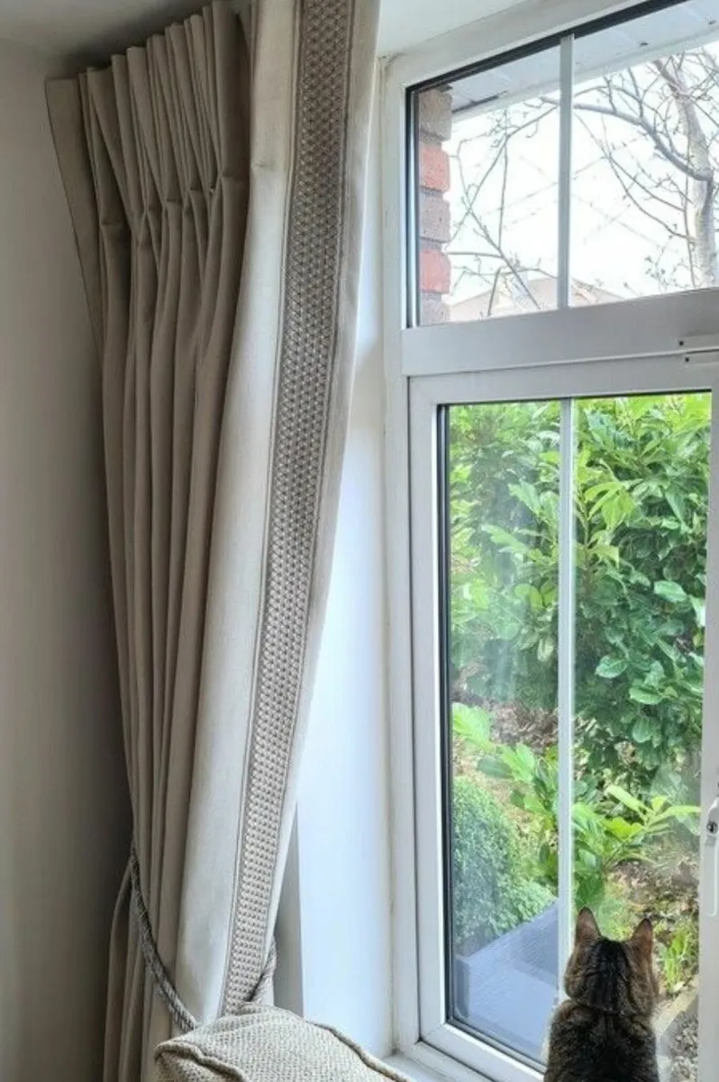 Material World - Luxury Ready Made Curtain 90 x 90 - Image 2