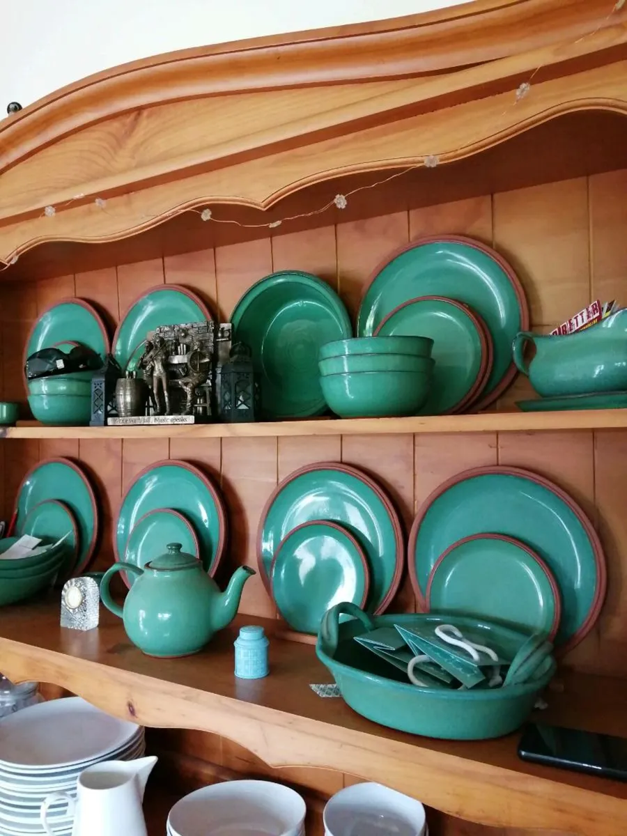 Irish country pottery green - Image 1