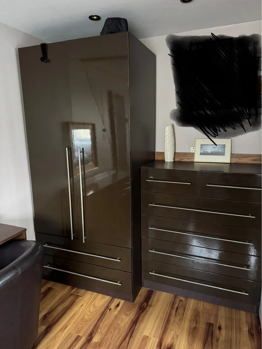 Wardrobe and chest of drawers