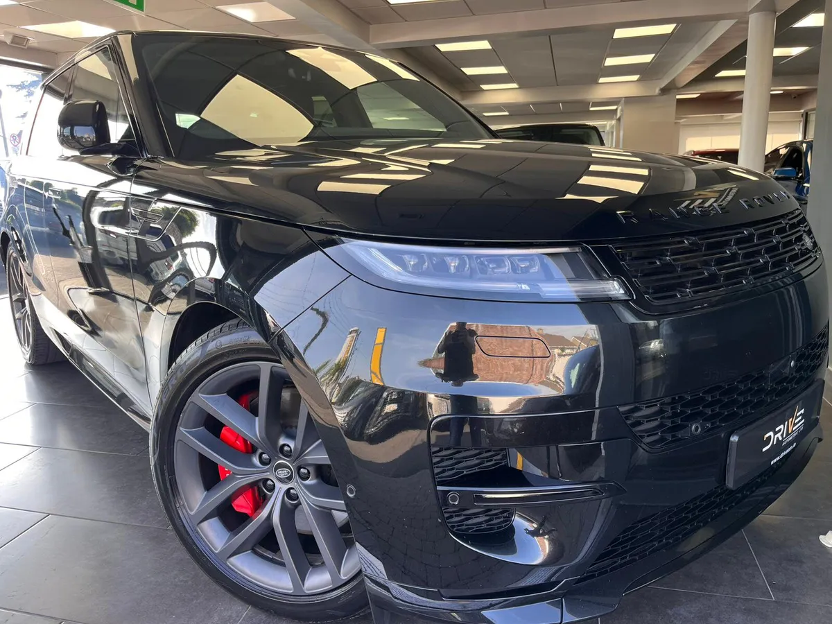 Land Rover Range Rover 2023 P460 Hybrid - Image 2