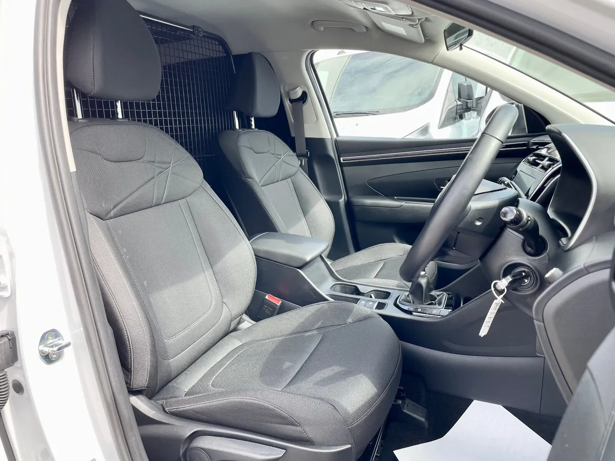 Hyundai Tucson Comfort Plus 1.6 Diesel Van,2022 - Image 4