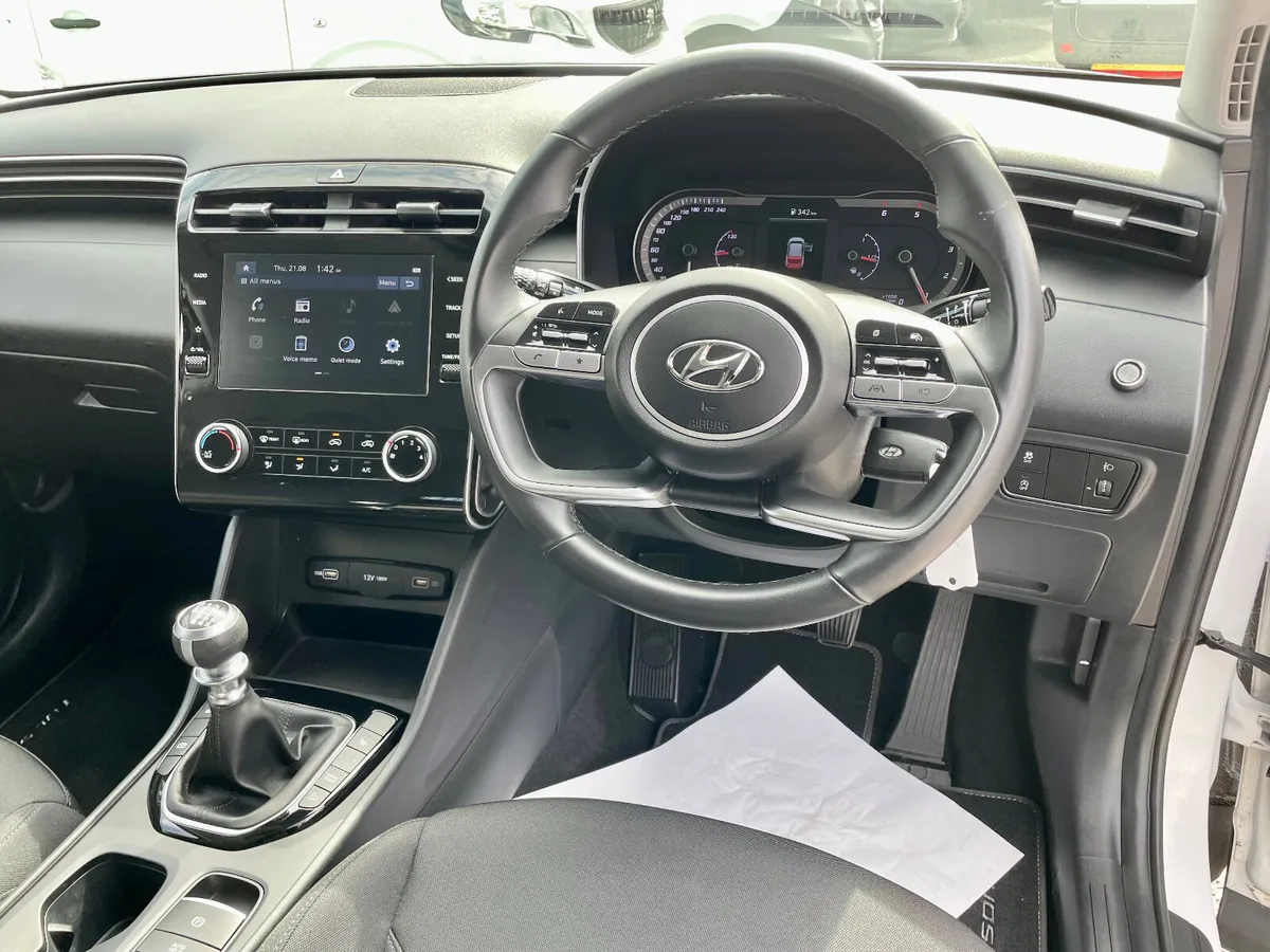 Hyundai Tucson Comfort Plus 1.6 Diesel Van,2022 - Image 3