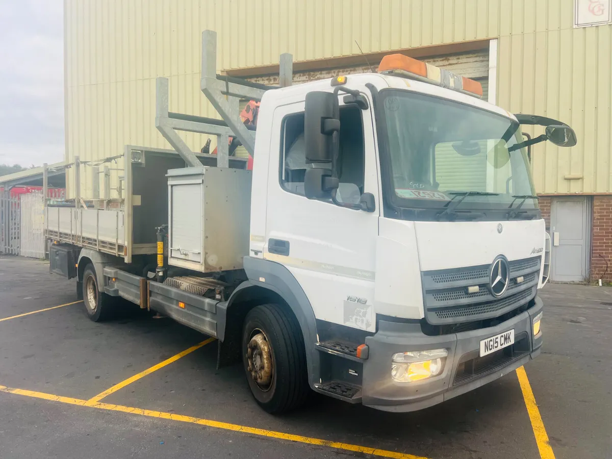 2015 Mercedes atego 1518 storage box crane Dropsid - Image 2