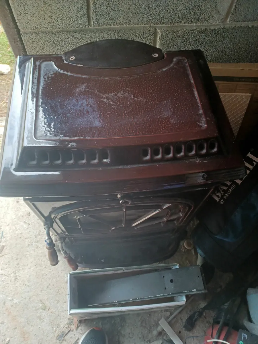 Stanley ' erin' solid fuel stove, boiler model.. - Image 2