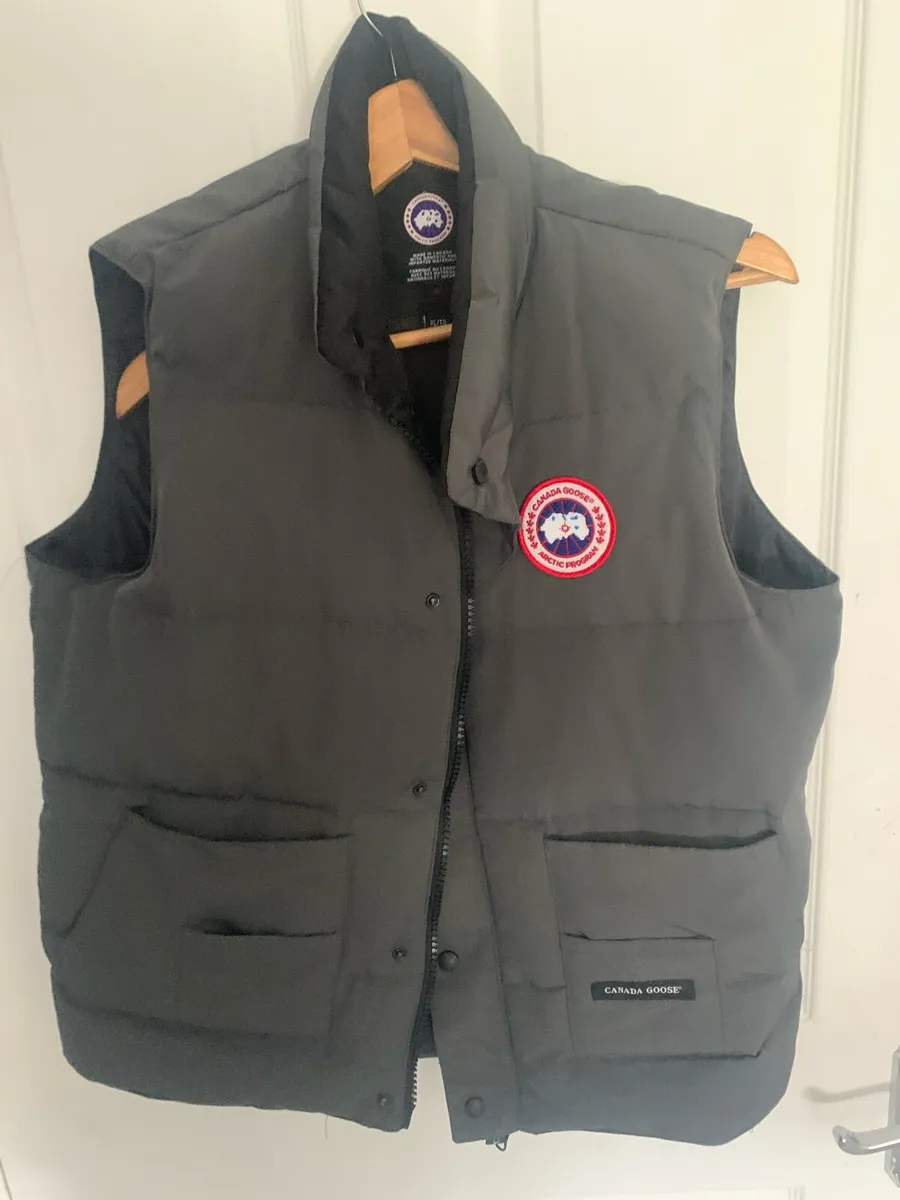 Canada goose Wyndham body warmer - Image 1