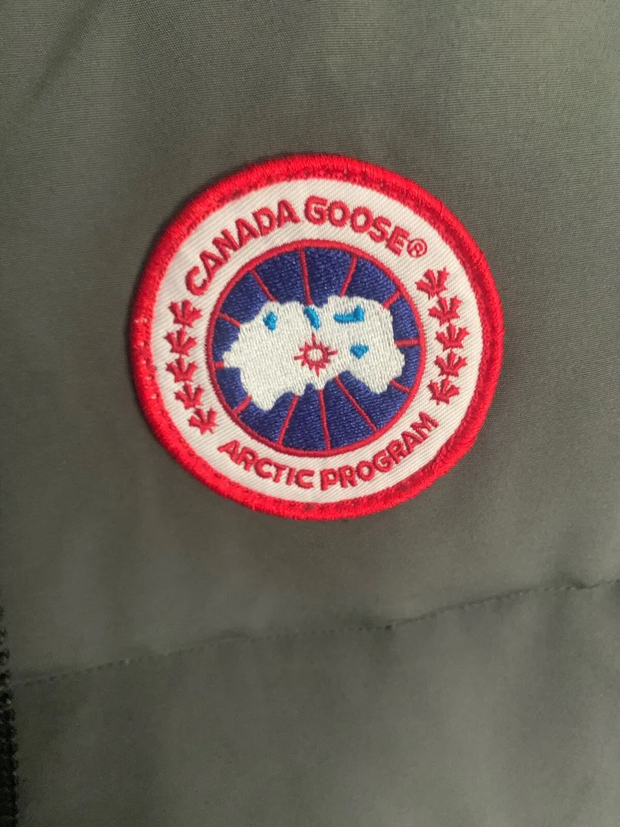 Canada goose Wyndham body warmer - Image 3