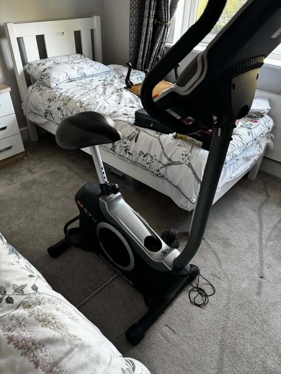 Norditrack GX 2.7 U exercise bike in perfect condition with tablet holder. - Image 1